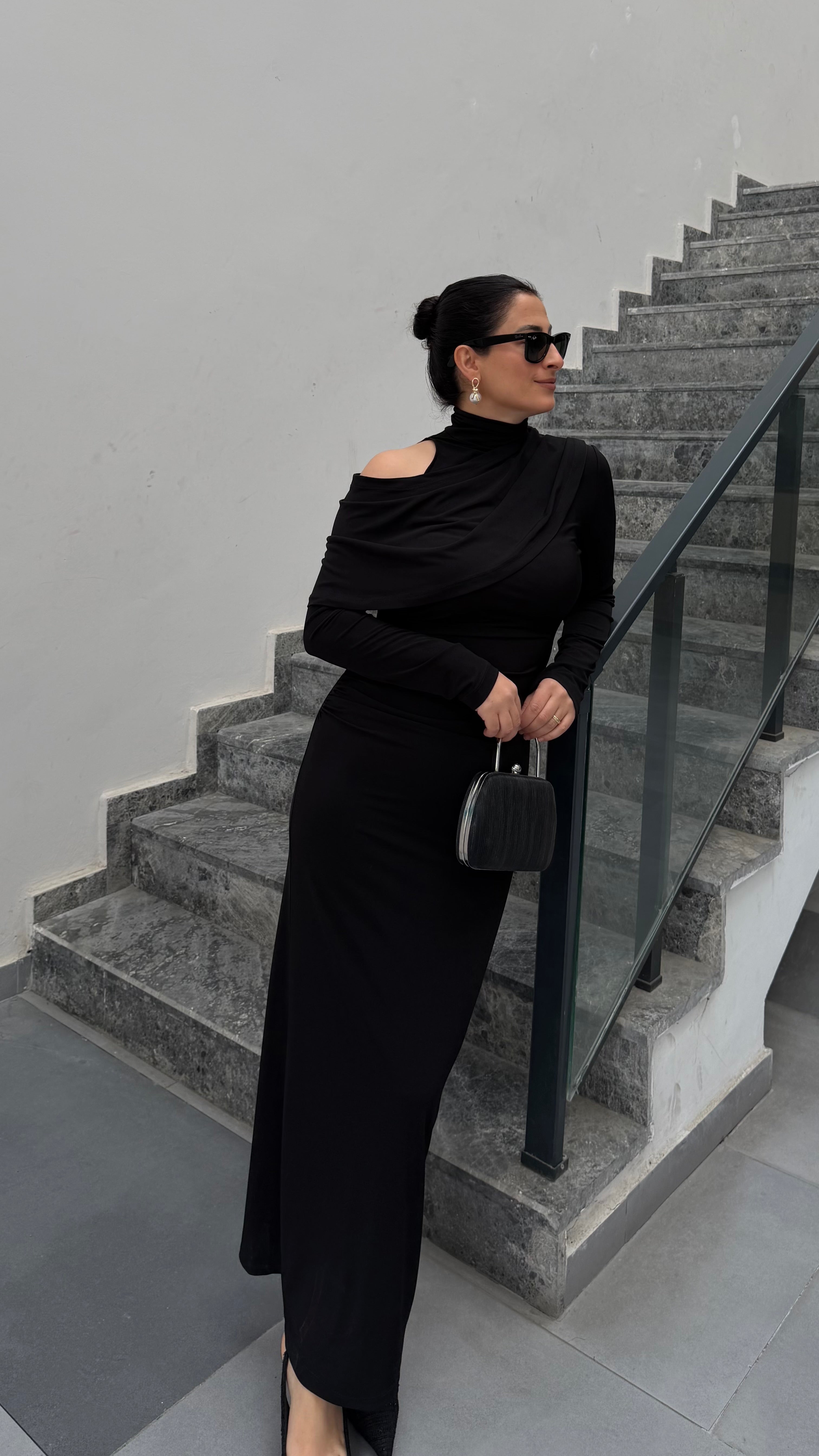 Omuz Detaylı Elbise-Siyah