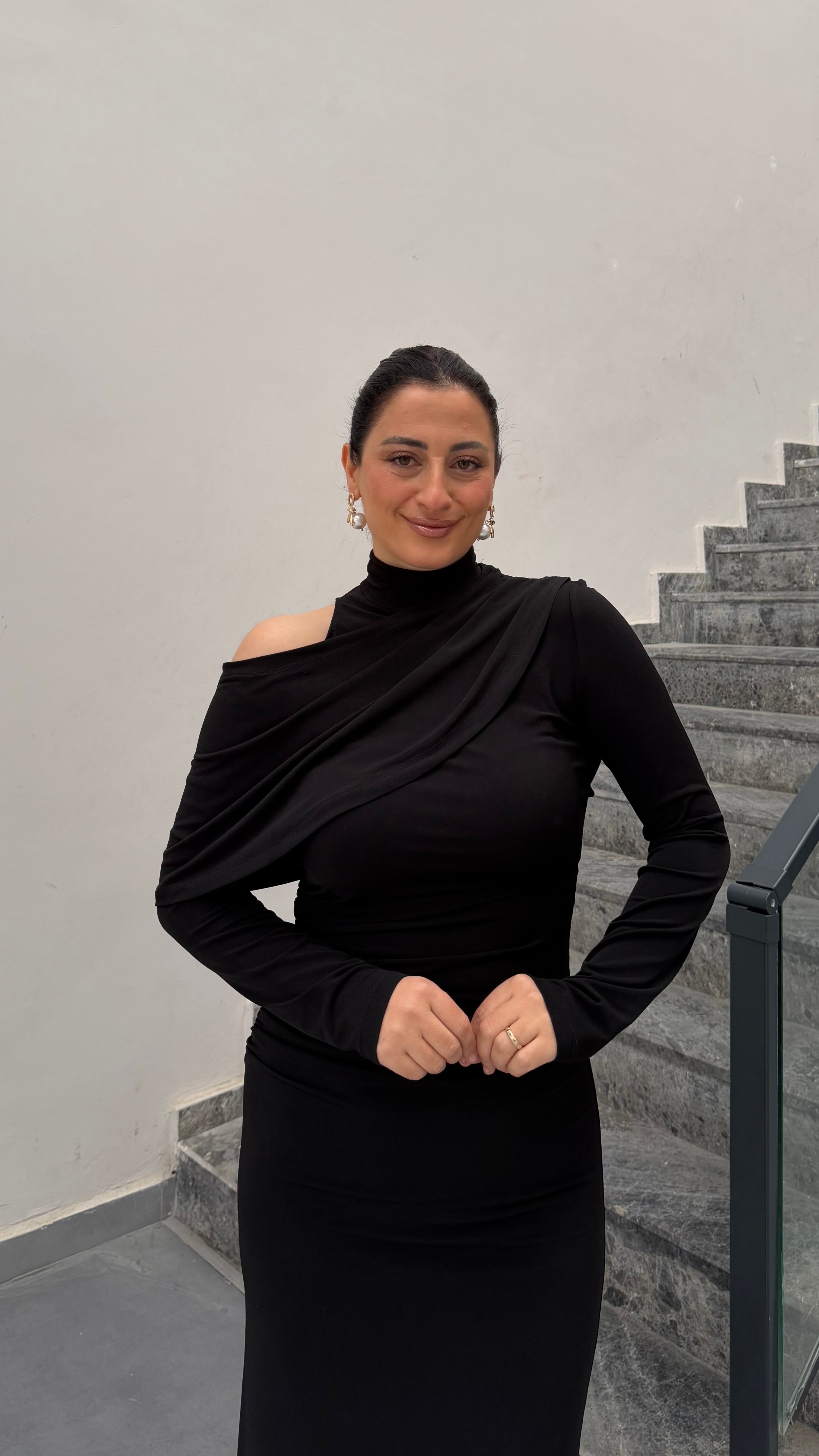 Omuz Detaylı Elbise-Siyah