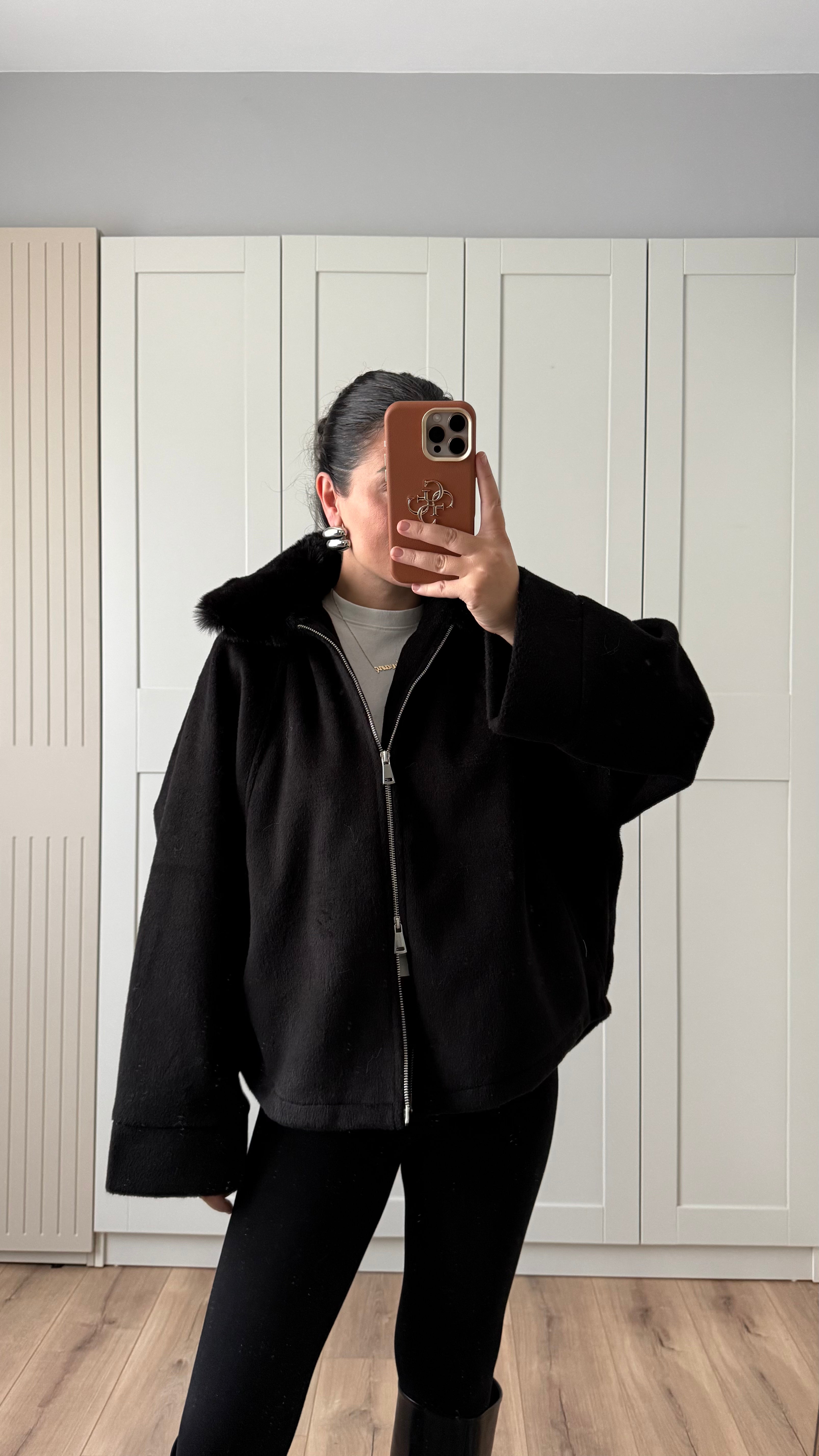 KÜRK YAKALI KAŞE MONT SİYAH