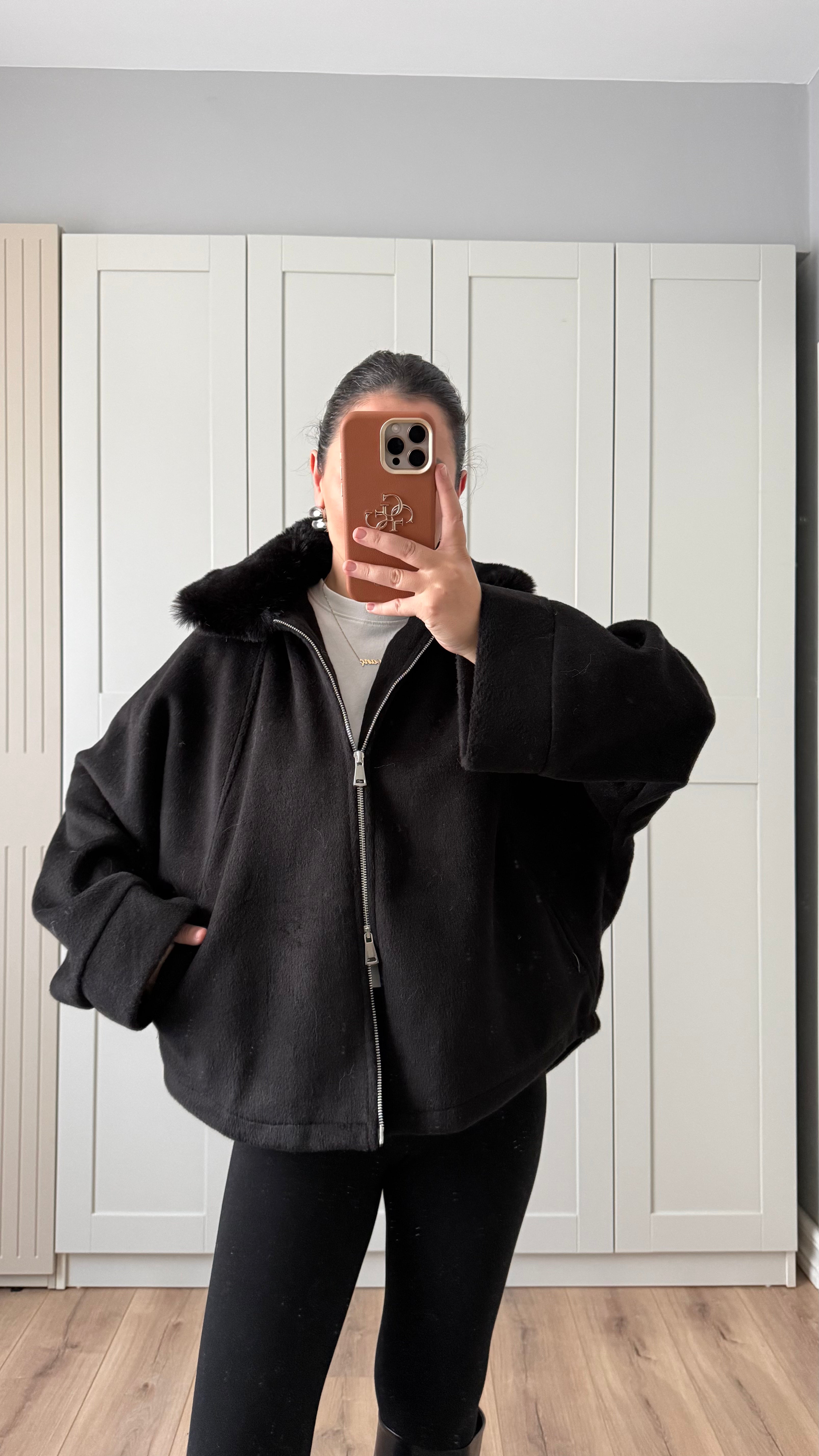 KÜRK YAKALI KAŞE MONT SİYAH