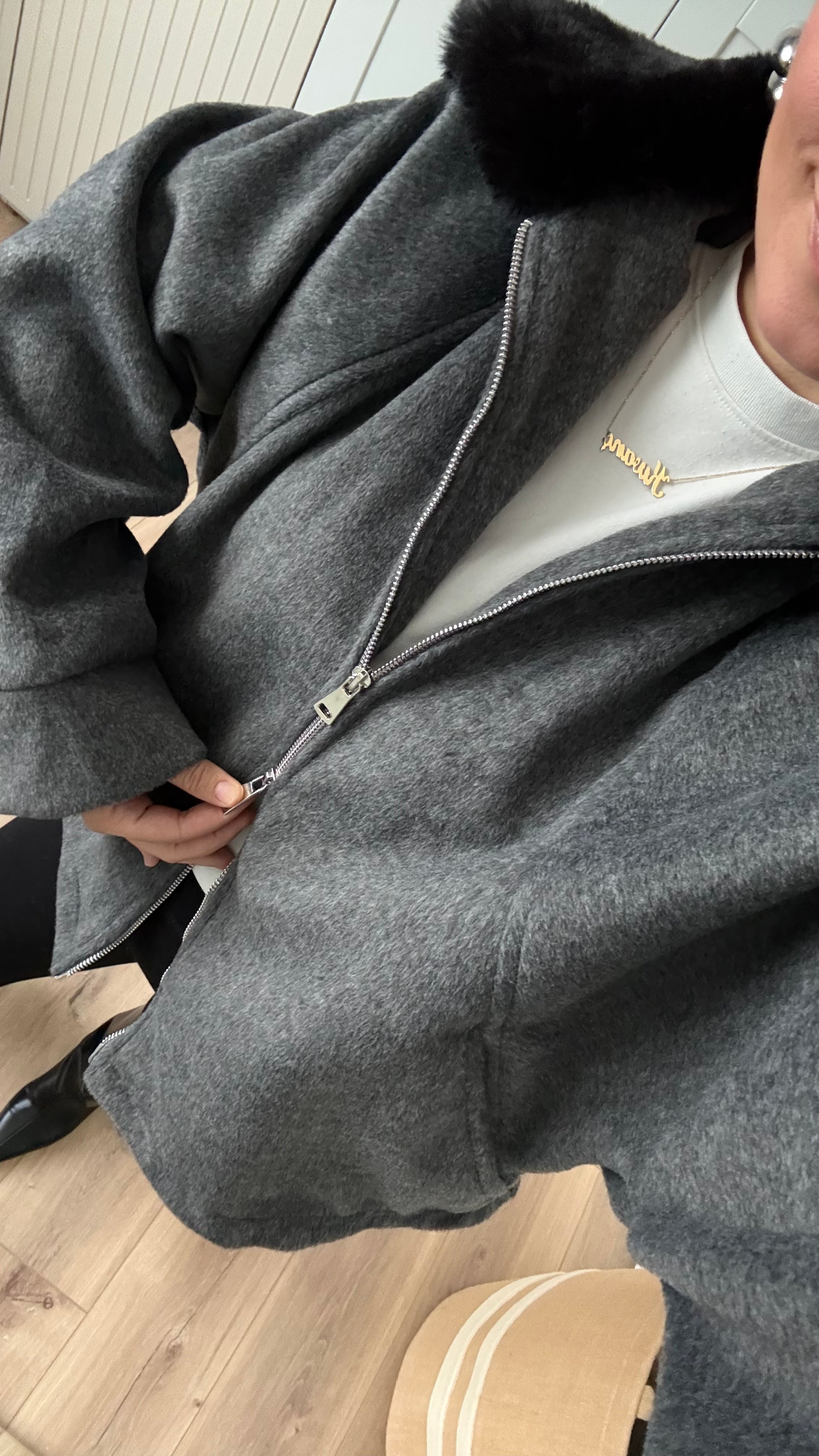 KÜRK YAKALI KAŞE MONT ANTRASİT