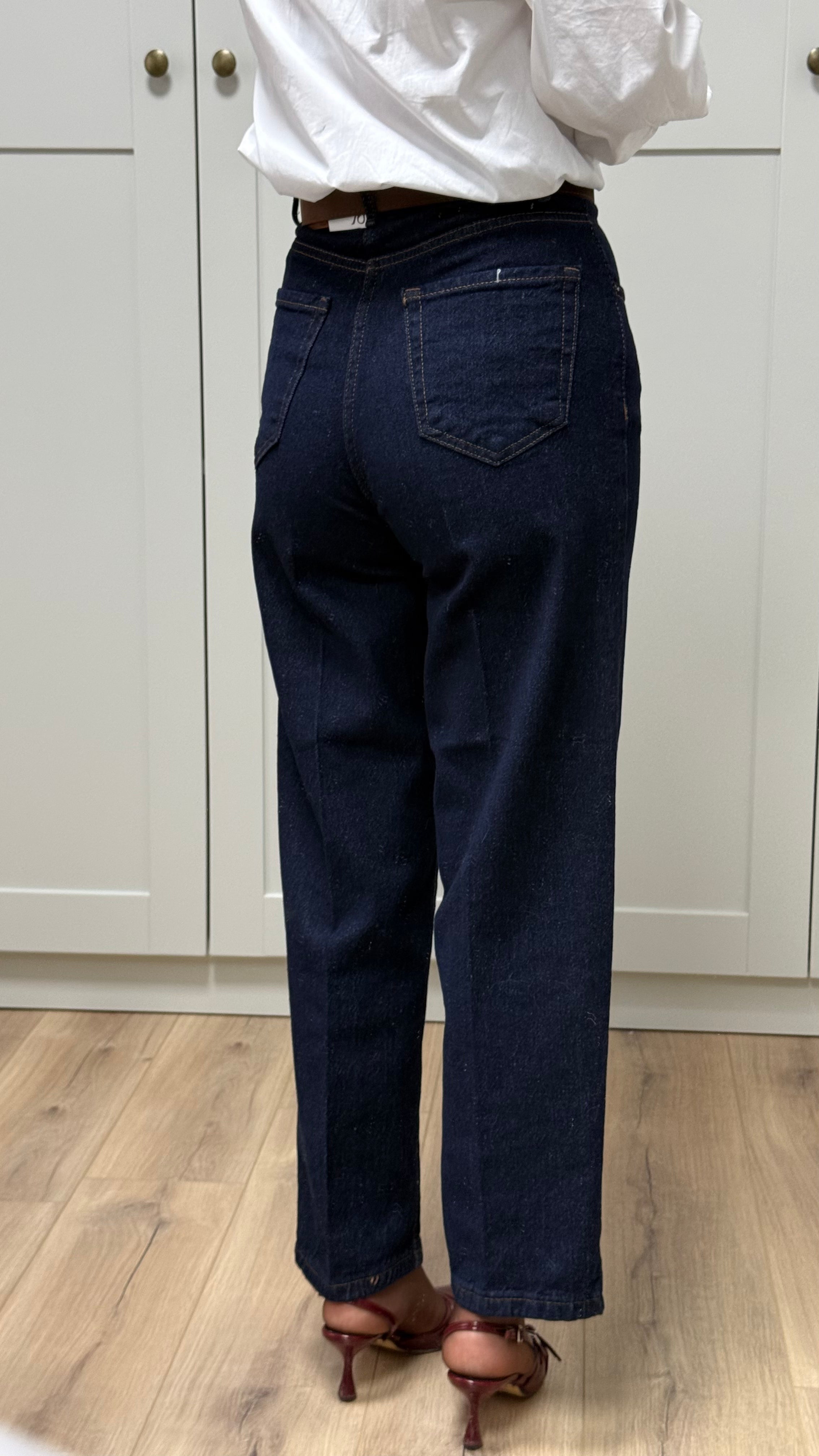 SÜET KEMERLİ BOYFİT JEAN PANTOLON