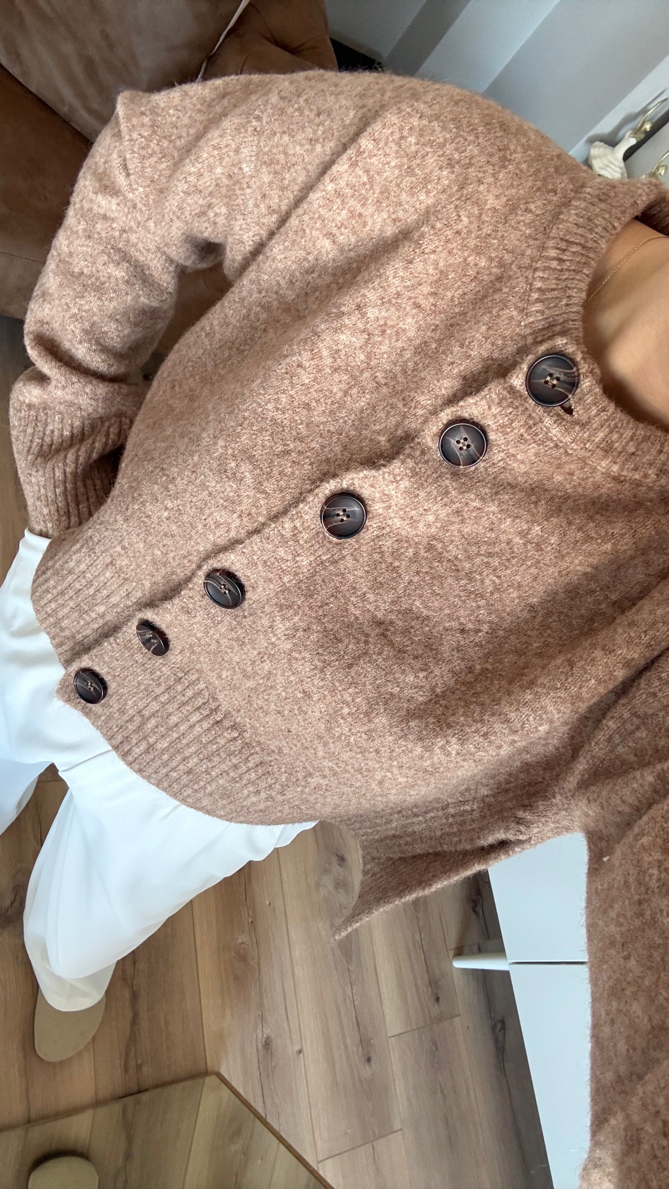 YANLARI YIRTMAÇLI YÜN KARIŞIMLI TRİKO HIRKA - BEJ