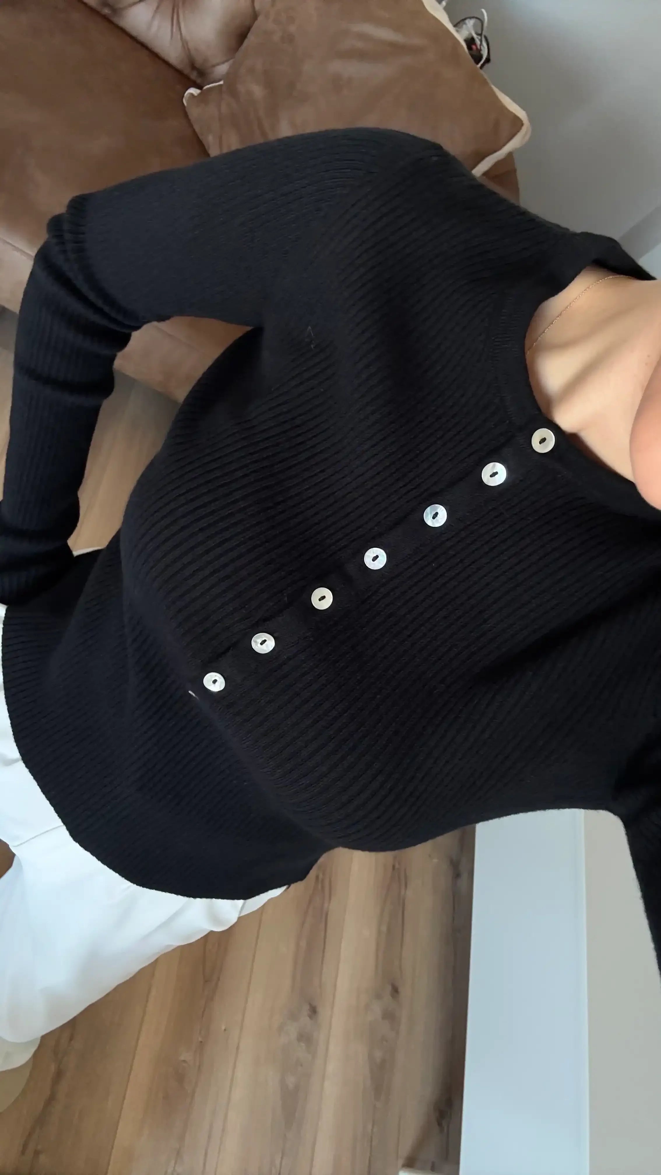 BİSİKLET YAKA DÜĞMELİ TRİKO KAZAK SİYAH