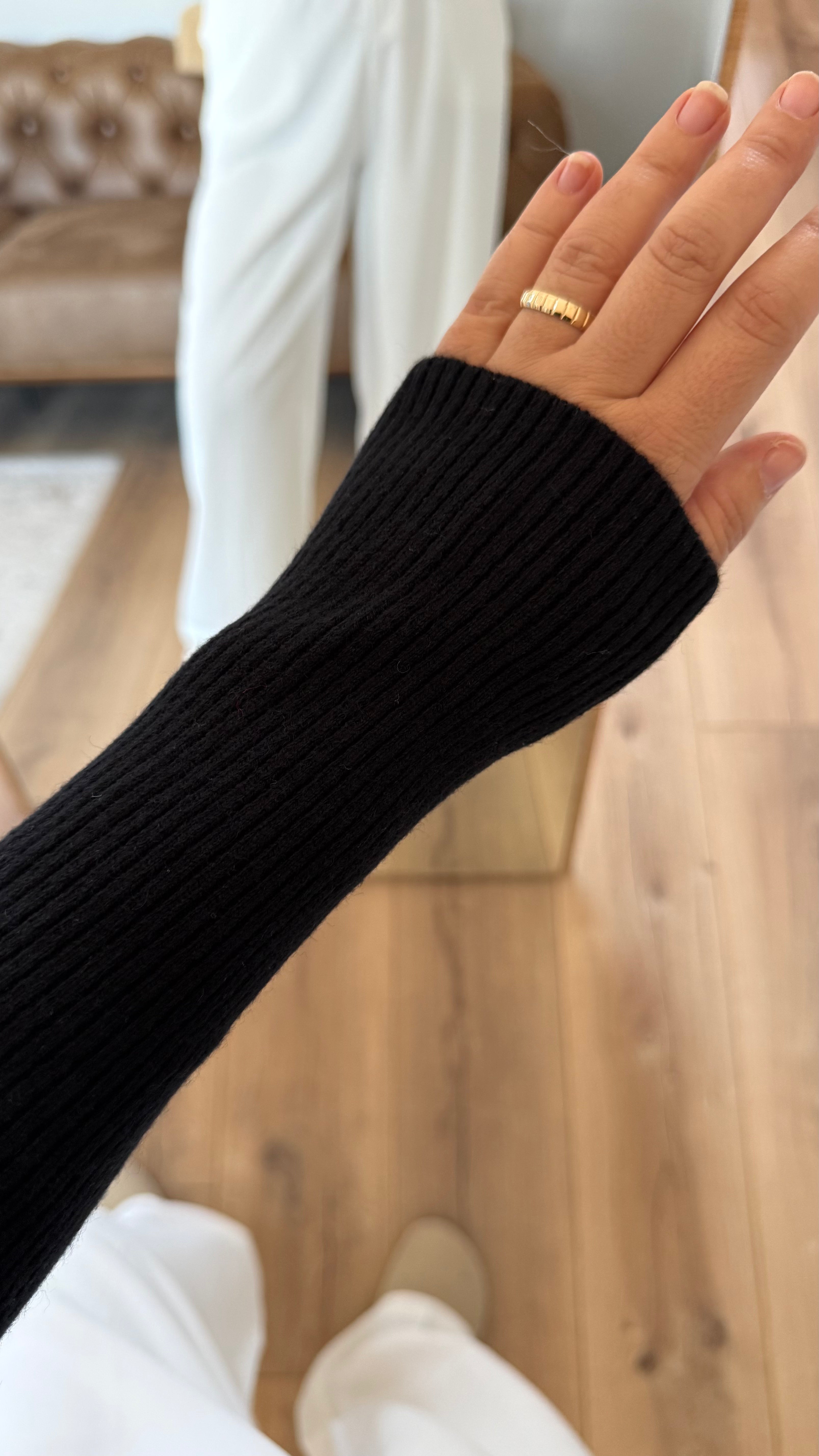 BİSİKLET YAKA DÜĞMELİ TRİKO KAZAK SİYAH