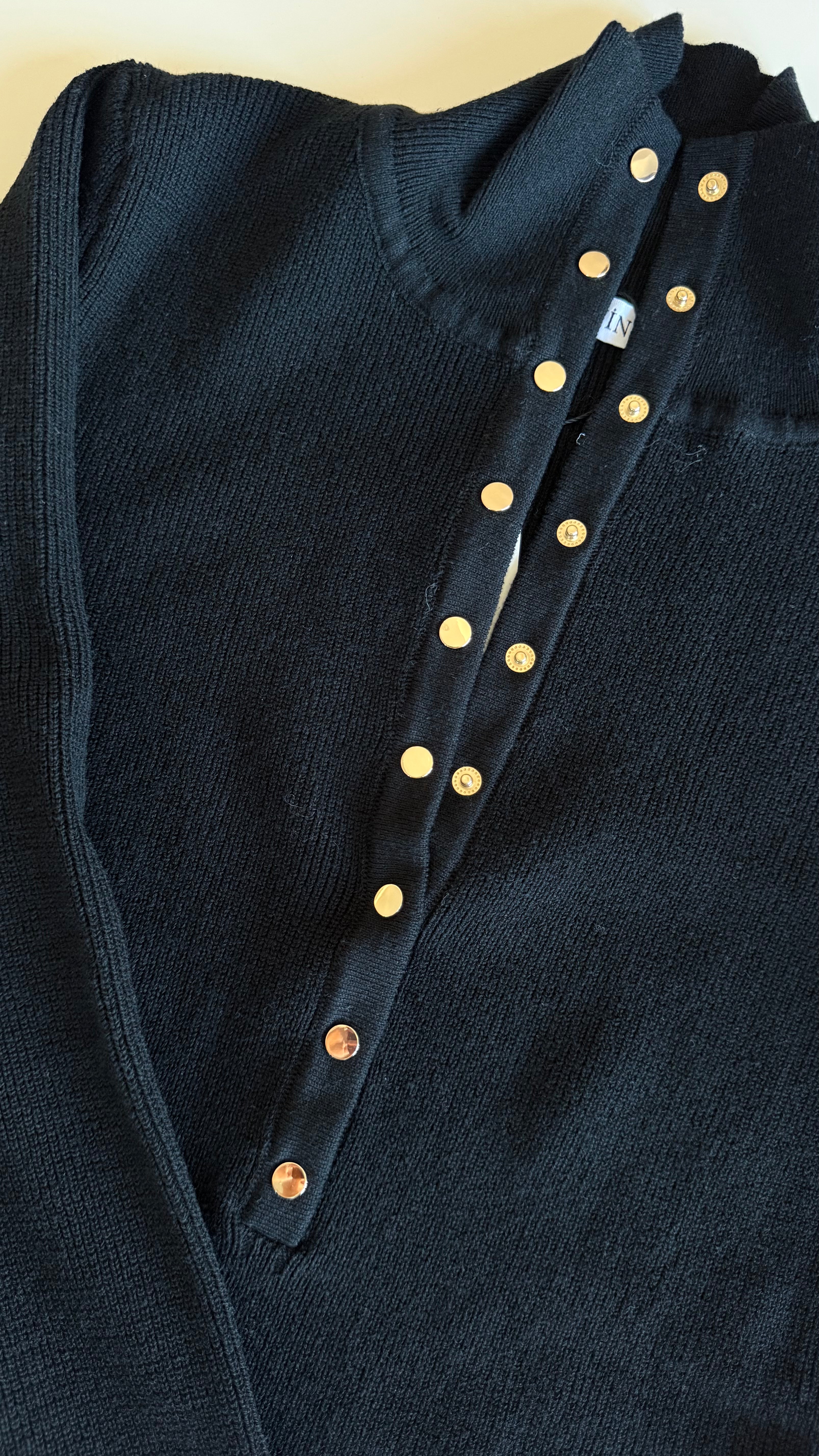 DİK YAKA ÇITÇITLI TRİKO KAZAK - SİYAH